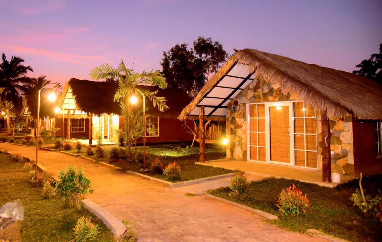 Coco Village Hotel Chilaw Bangadeniya Exterior photo